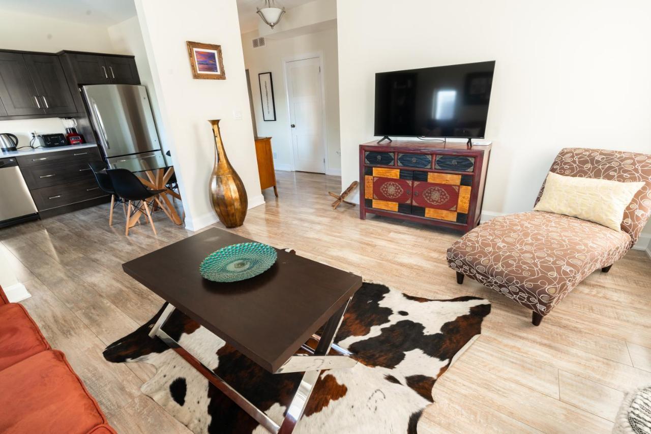 Spacious 3 Bedroom Apartment In Heart Of Niagara Thorold Bagian luar foto